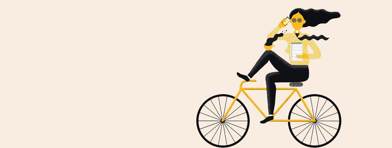 Die Illustration zeigt eine Frau, die Multitasking auf dem Fahrrad macht, indem sie gleichzeitig Fahrrad fährt, Kaffee trinkt, einen Notizblock in der Hand hält und dabei telefoniert
