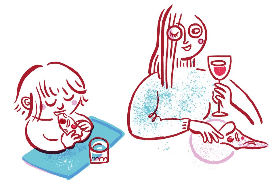 Die Illustration zeigt eine Mutter und ihr Kind am Tisch beim Pizzaessen, während die Mutter dabei ein Glas Wein trinkt und liebevoll auf ihr Kind schaut