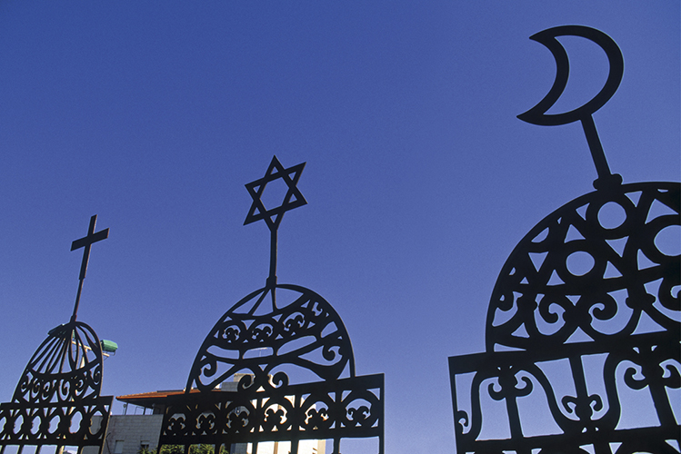 Gitter mit Kreuz Stern Sichel symbolisieren Religionen