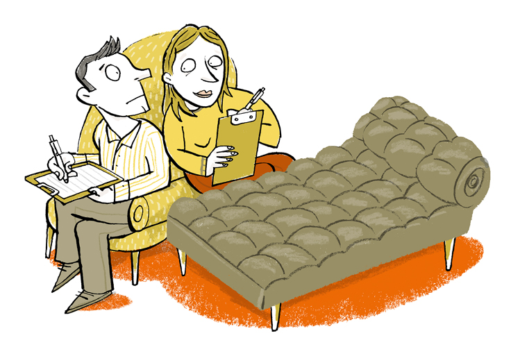 Ein Psychiater sitzt mit seiner Patientin auf der Couch und schreibt, wobei auch die Patientin auf einen Block schreibt und ihn mit Fragen bedrängt
