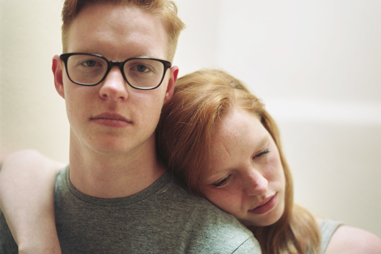 Die eineiigen Zwillinge, Yentl und Laurens, haben unterschiedliche Geschlechter