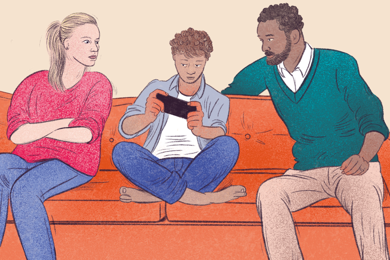 Die Illustration zeigt einen Teenager-Sohn mit dem Smartphone im Schneidersitz sitzend auf dem Sofa, daneben seine Eltern, die skeptisch schauen