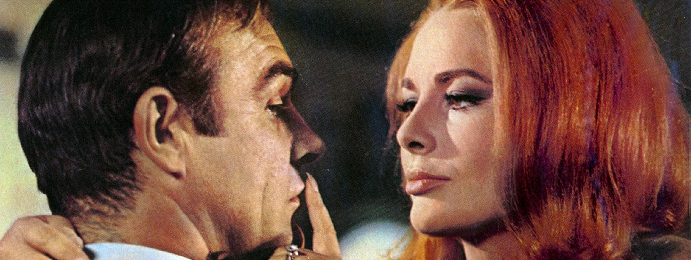 Der James Bond-Darsteller Sean Connery zusammen mit der Schauspielerin Karin Dor