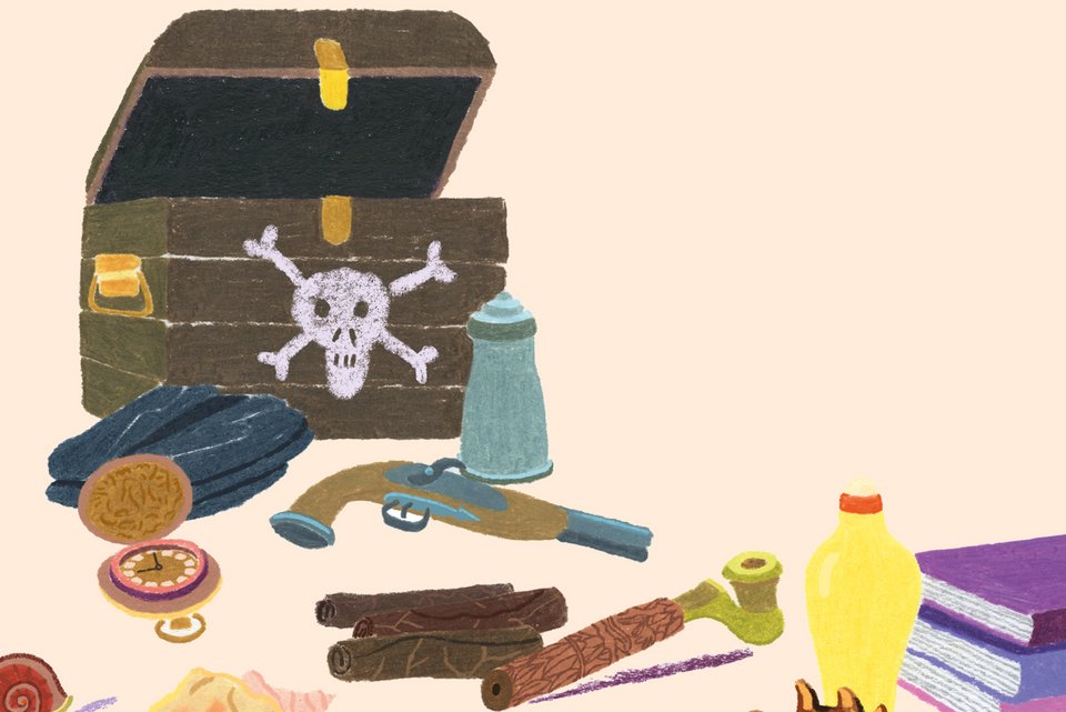 Die Illustration zeigt eine Schatzkiste aus Holz mit einem Totenkopf darauf gemalt, daneben liegen eine Uhr, eine Schusswaffe, Thermoskanne, ein Buch andere Dinge