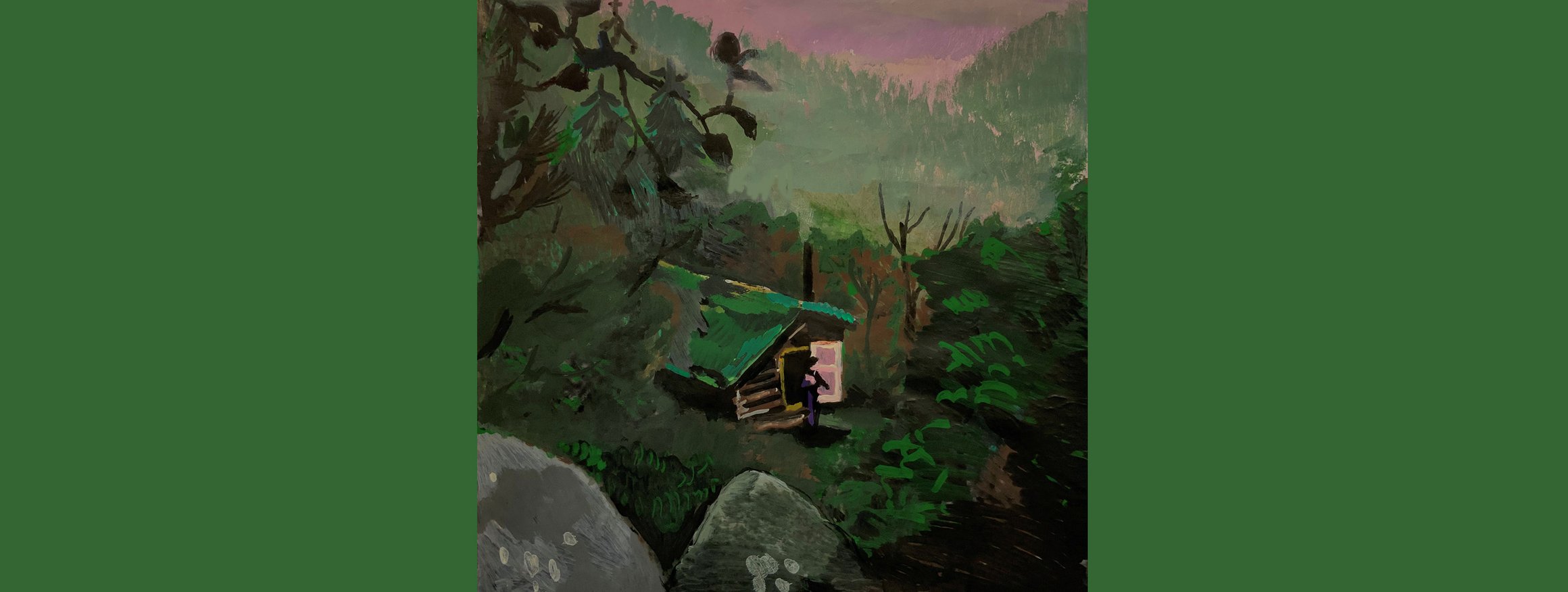 Das Bild zeigt eine Hütte in den Bergen, vor der eine Person steht.