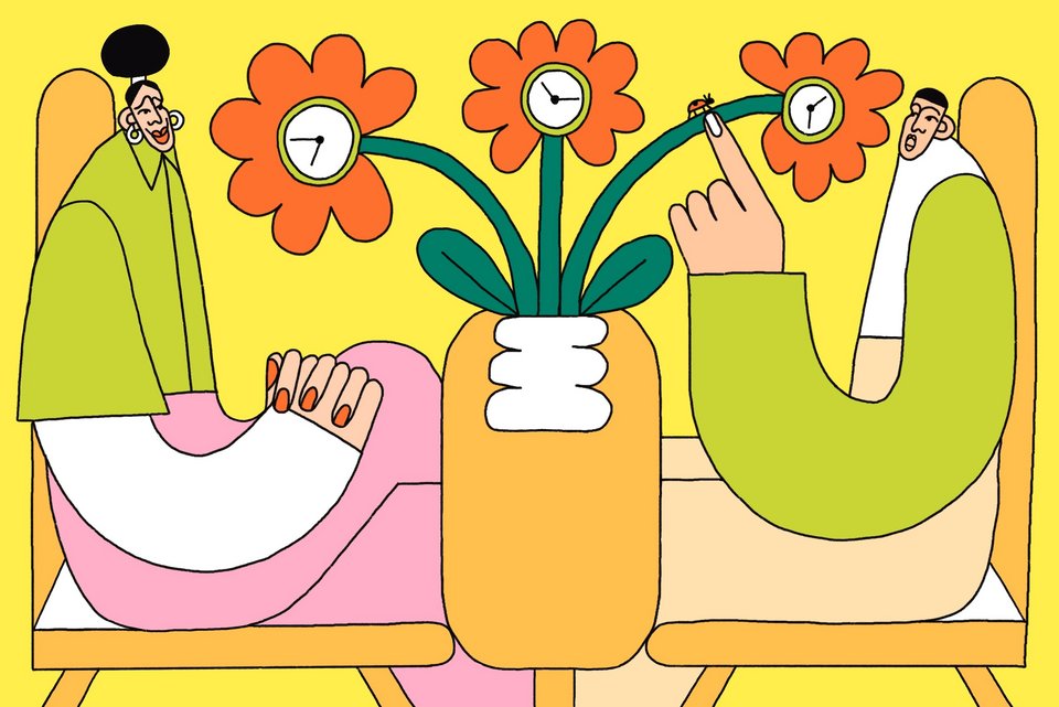 Die Illustration zeigt zwei Personen, die auf Stühlen sitzen. In ihrer Mitte ist eine Vase, aus der drei Blumen kommen. Auf einer Blume sitzt ein Marienkäfer